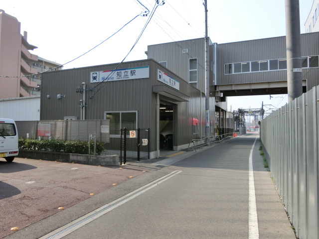 駅舎 (南口)