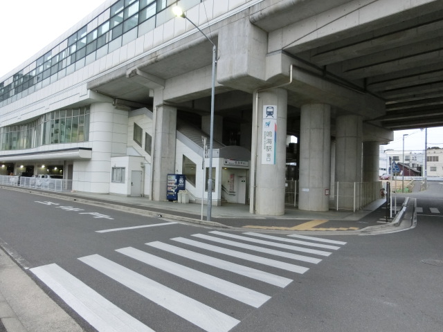 駅舎 (東口)