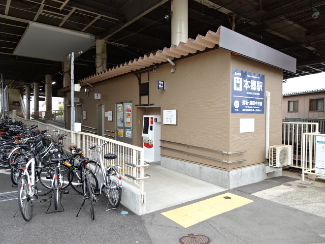 駅出入口 (下りホーム)