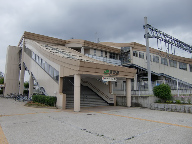 駅舎 (南口)