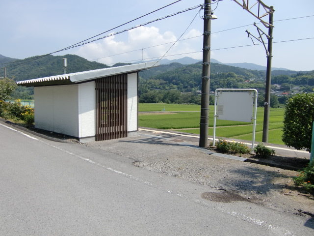 駅出入口