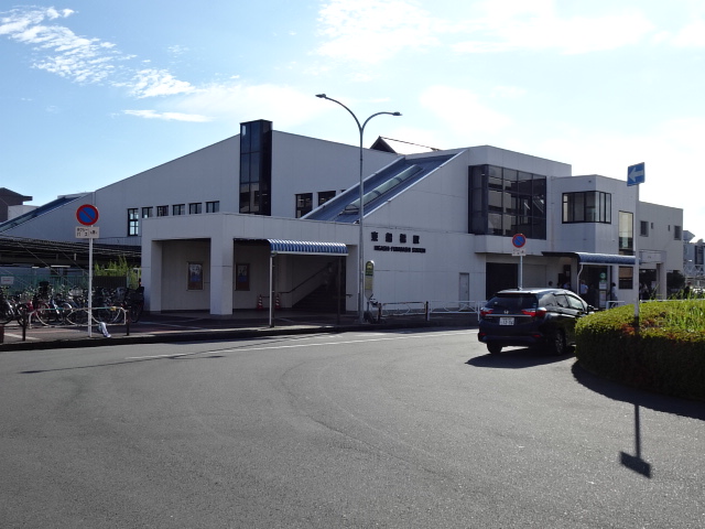 駅舎 (北口)
