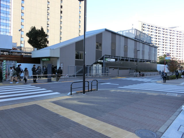 駅舎 (西口)