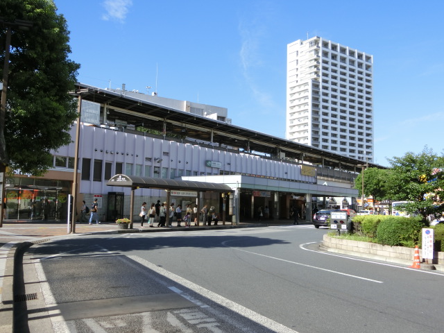 駅舎 (南口)