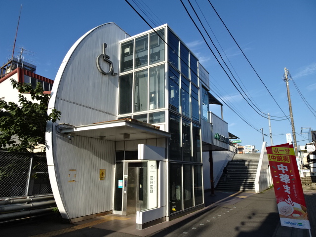 駅舎 (北口)