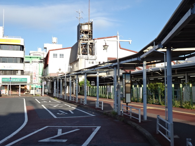 駅舎 (南口)