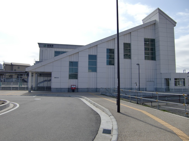 駅舎 (北口)
