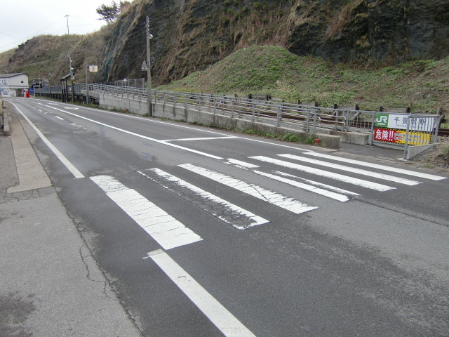 駅出入口
