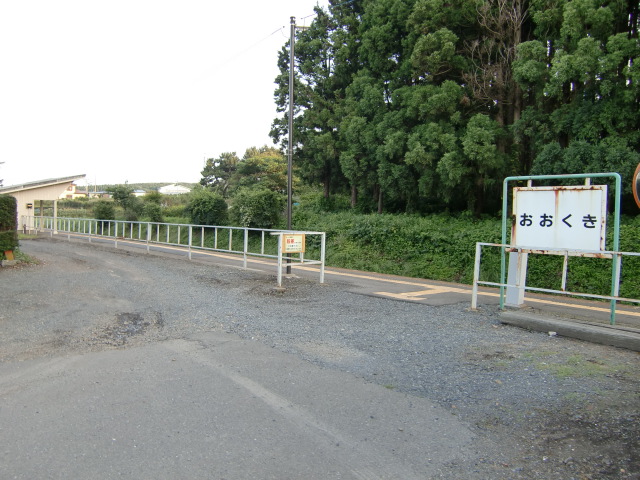 駅出入口