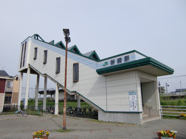 駅舎 (南口)