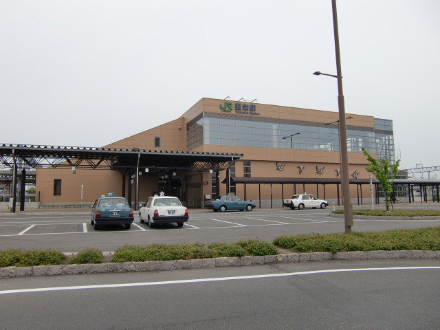 駅舎 (南口)