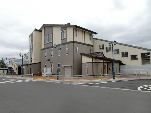 駅舎 (西口)