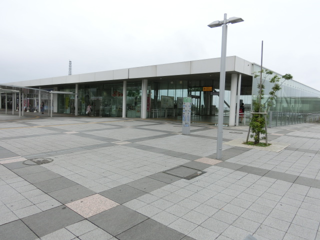 駅舎 (中央口)