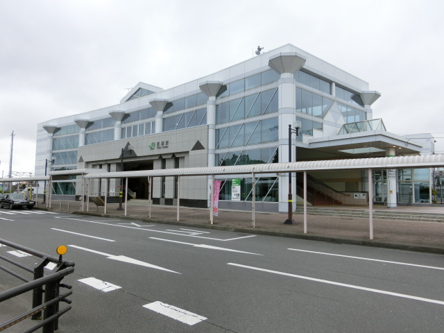 駅舎 (西口)