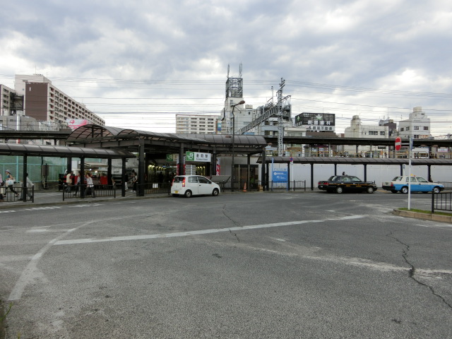 駅舎 (南口)