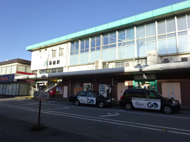 駅舎 (東口)