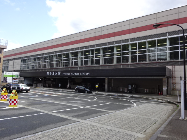 駅舎 (西口)