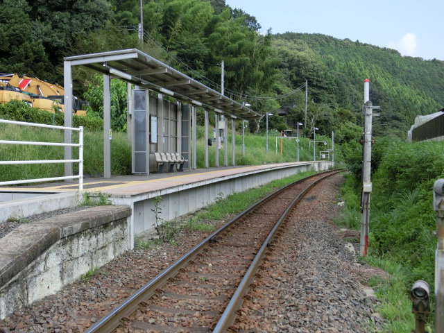 ホーム全景