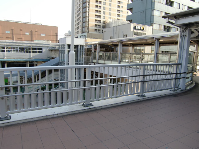 駅舎 (西口)