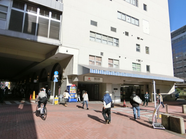 駅舎 (南口)