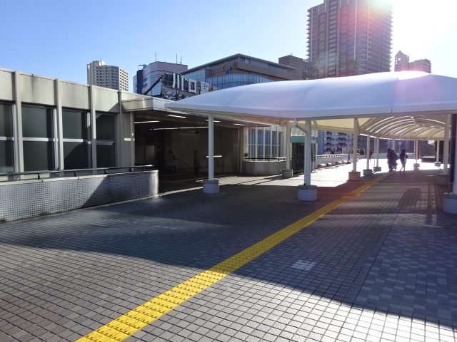 駅舎 (西口2F)