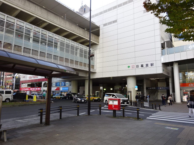 駅舎 (東口)