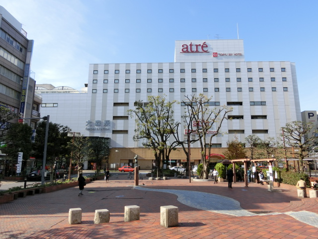 駅舎 (東口)