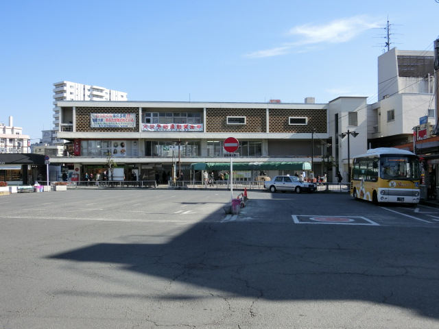 駅舎 (西口)