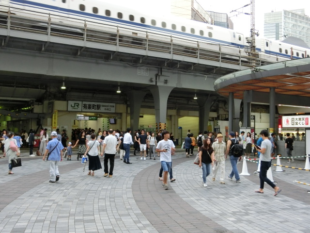 駅舎 (中央口)