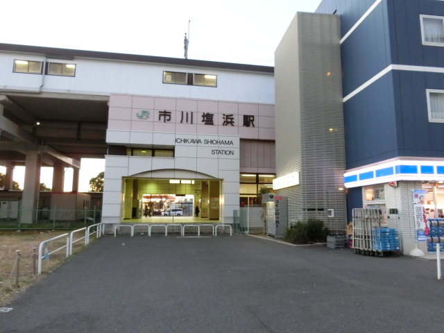 駅舎 (南口)