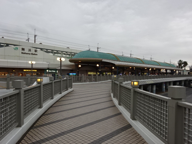 駅舎 (南口)