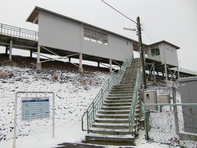 駅出入口