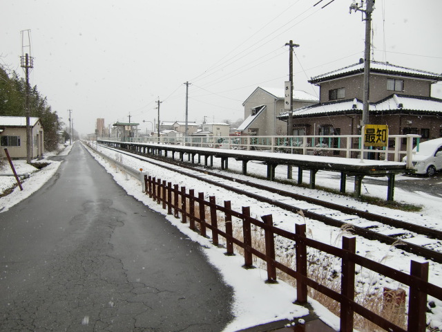 ホーム全景