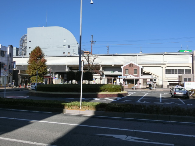駅舎 (南口)
