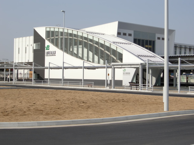 駅舎 (西口)