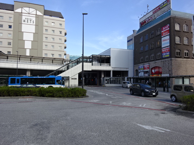 駅舎 (南口)