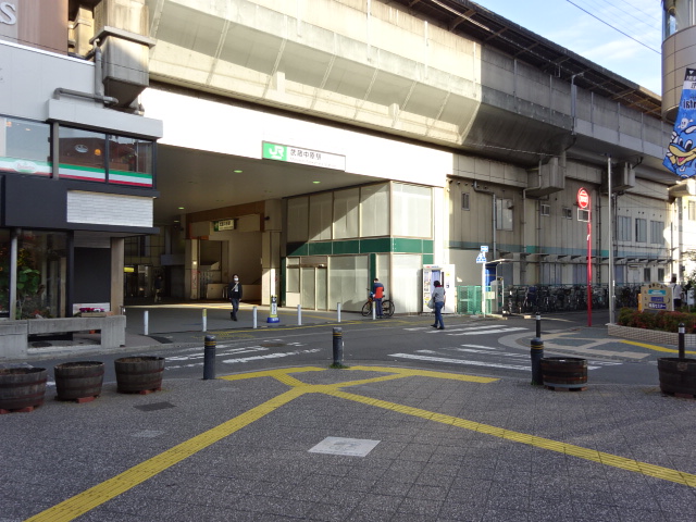 駅舎 (西口)