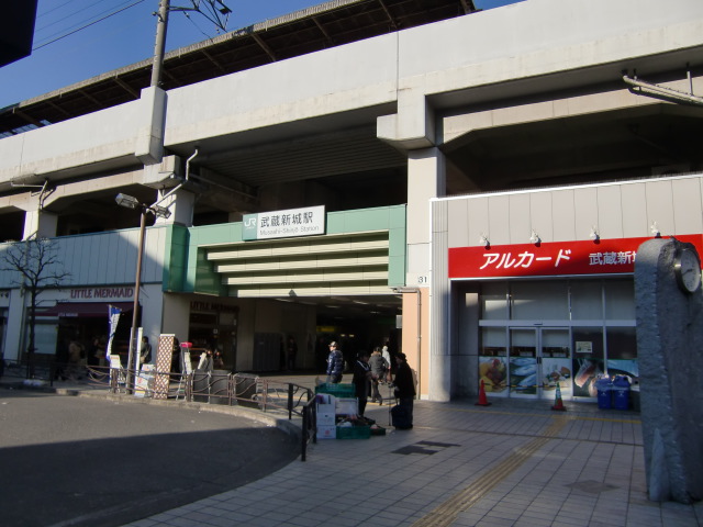 駅舎 (南口)