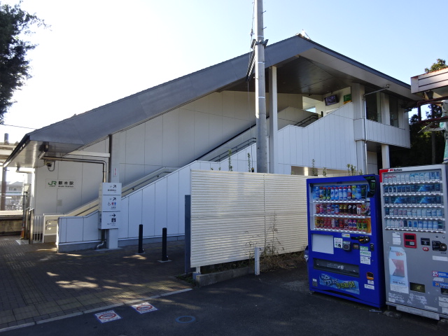 駅舎 (北口)