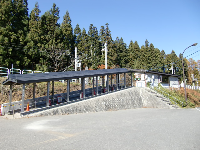 駅入口