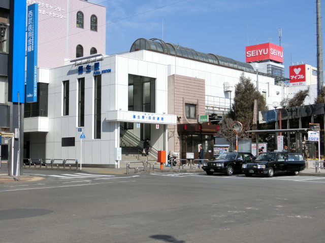 駅舎 (西口)