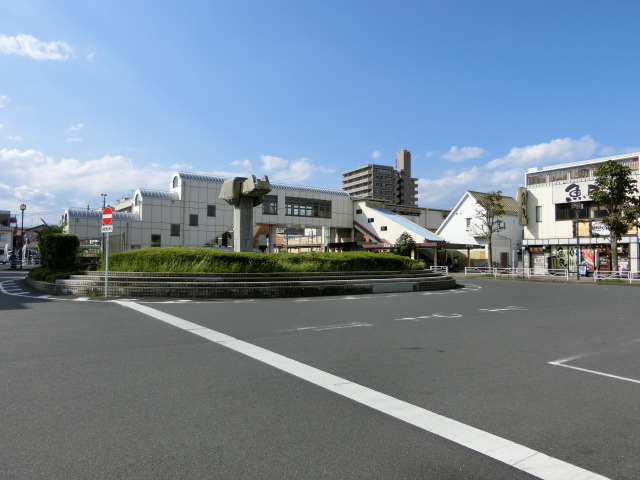 駅舎 (南口)