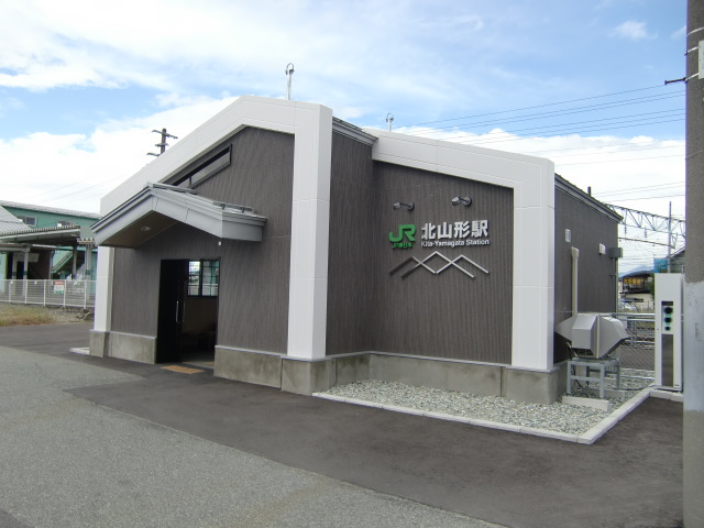 駅舎 (西口)
