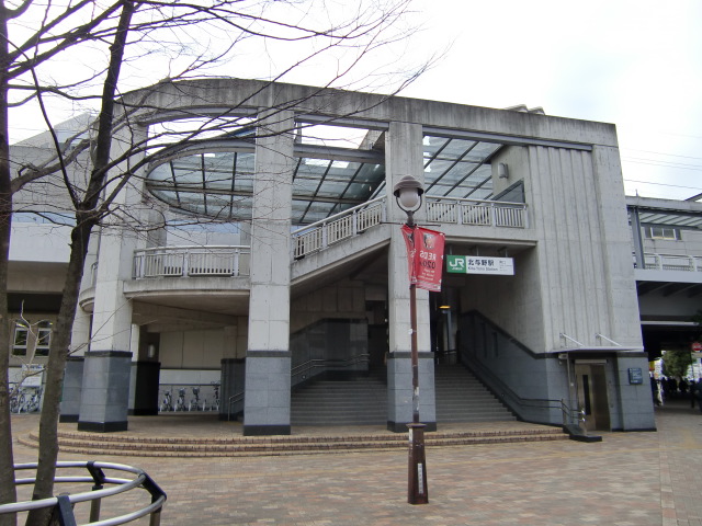 駅舎 (南口)