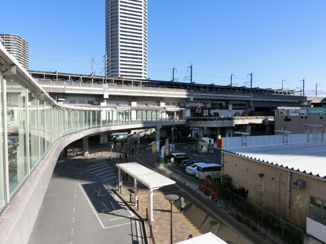 駅舎 (西口)
