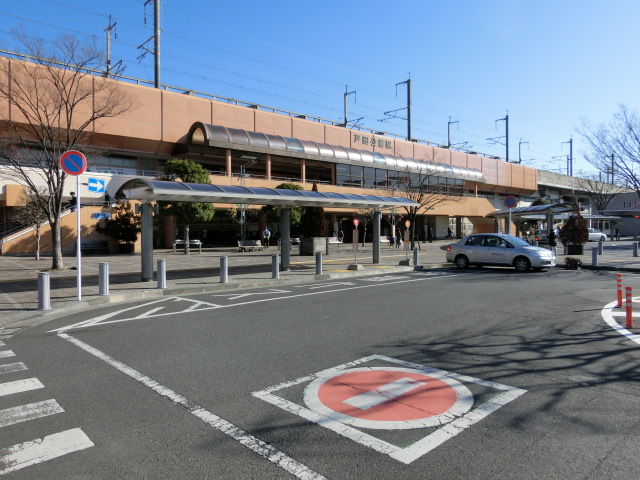 駅舎 (西口)