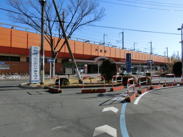 駅舎 (西口)