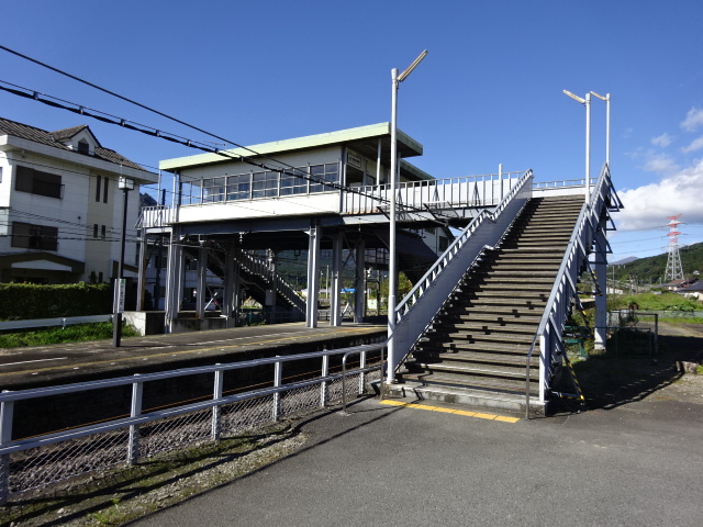 駅舎 (北口)