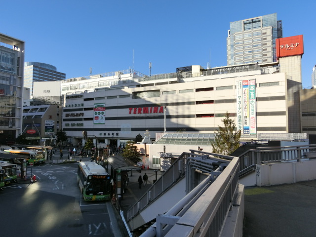 駅舎 (南口)