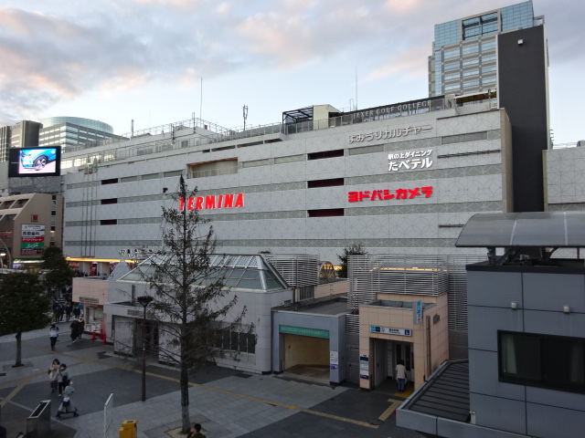 駅舎 (南口)